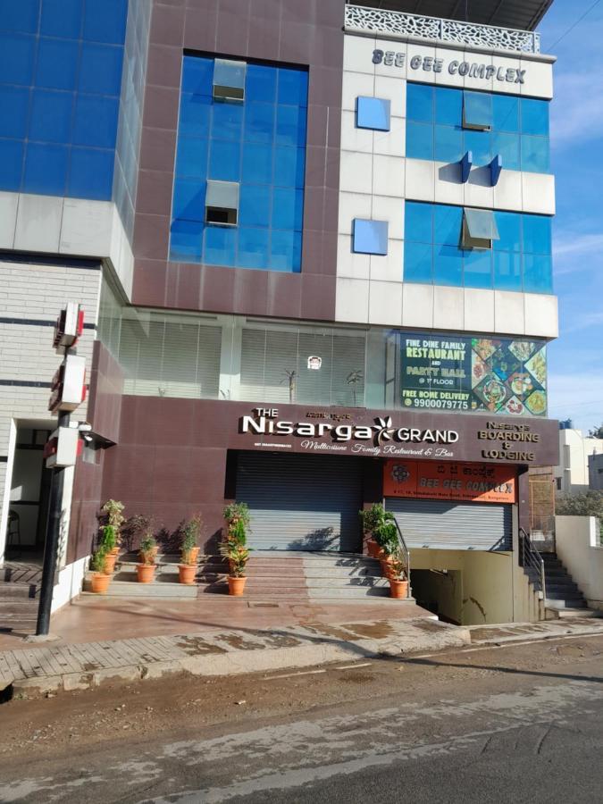 The Nisarga Grand Hotel Bangalore Buitenkant foto